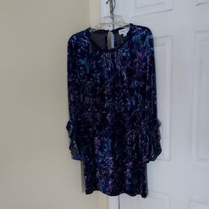 Womens Velvety Dress Sz Med Flared Sleeves